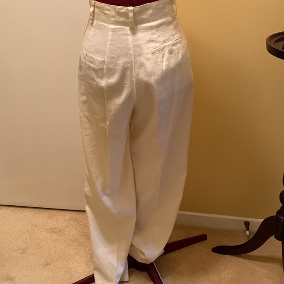 Espirit White Pleated Pants - Picture 6 of 11